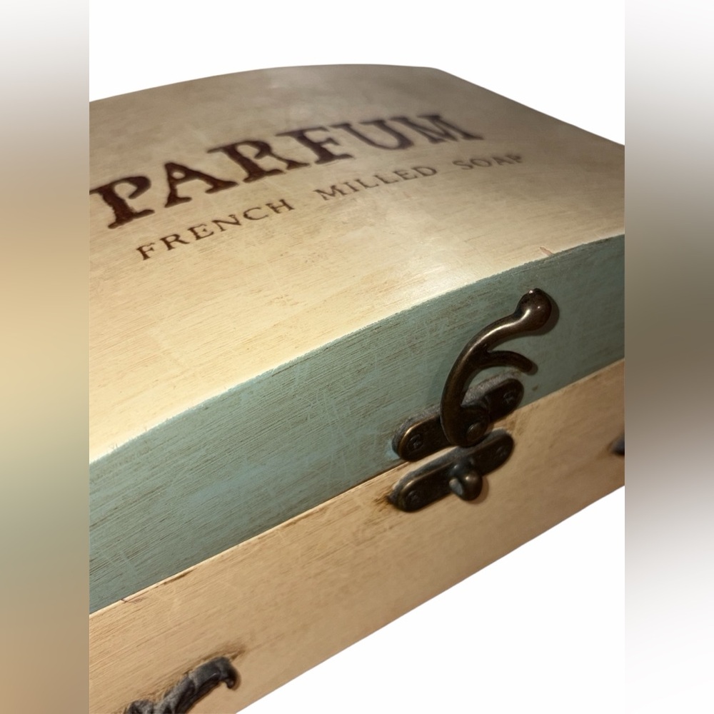 Vintage Style Parfum French Milled Soap Wooden Storage Box Decorative Chest - Picture 3 of 3